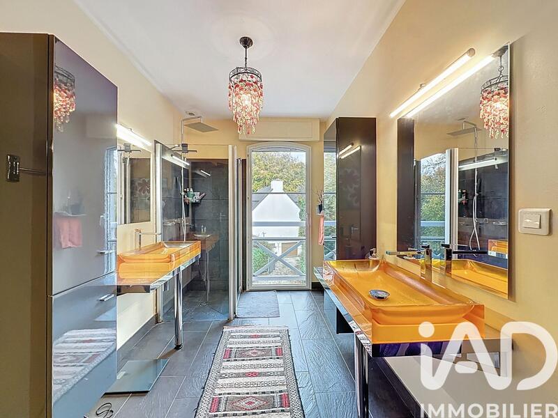 Maison - 188 m² - 6 pièces