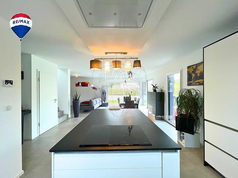 Maison - 118 m² - 5 pièces