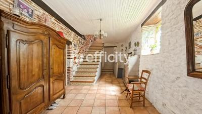 Maison - 250 m² - 8 pièces