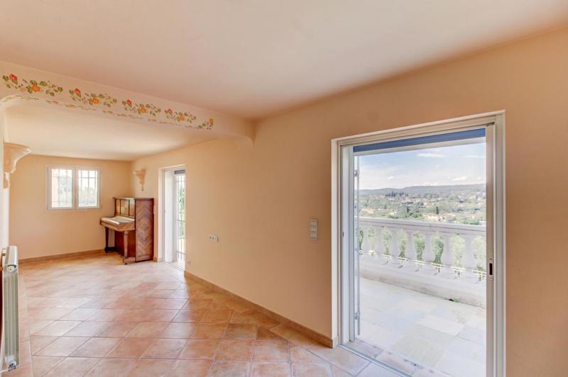 Villa - 181 m² - 6 pièces