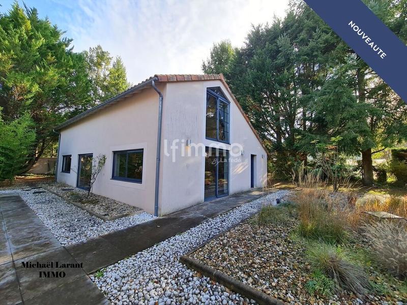 Propriété - 484 m² - 7 pièces