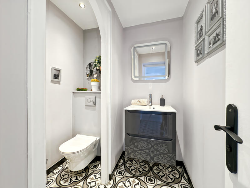 Maison - 350 m² - 10 pièces