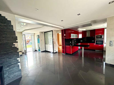 Maison - 150 m² - 6 pièces