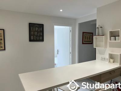 Chambre - 13 m² - 1 pièce