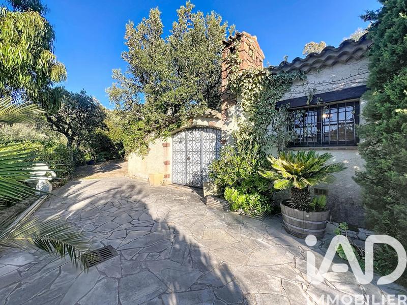 Maison - 97 m² - 5 pièces