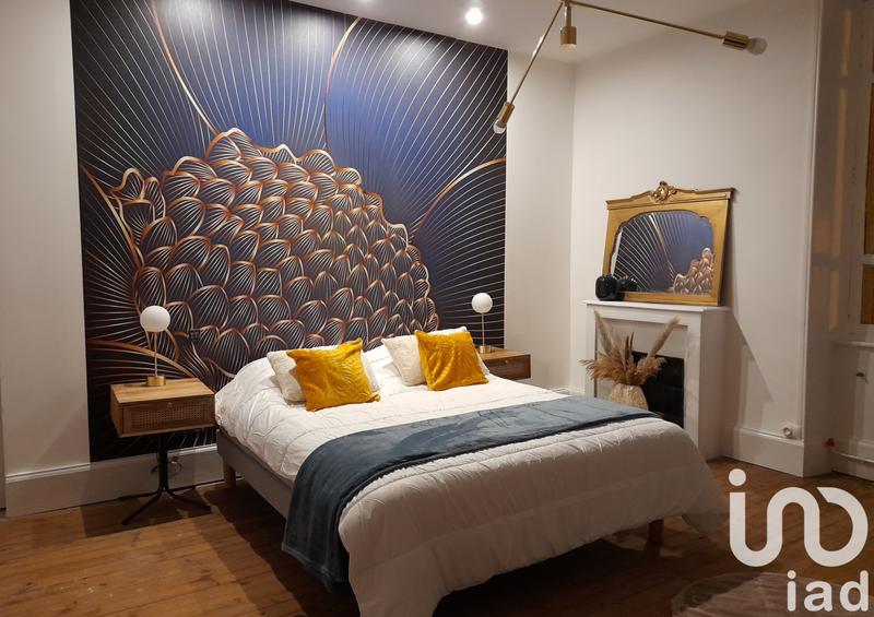 Maison - 250 m² - 8 pièces