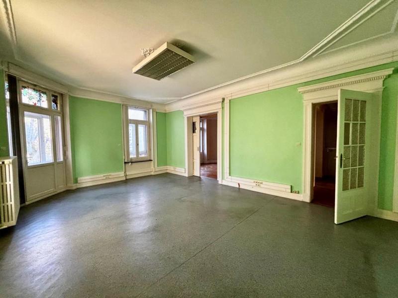 Appartement - 212 m² - 6 pièces