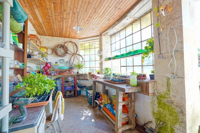 Maison - 310 m² - 12 pièces