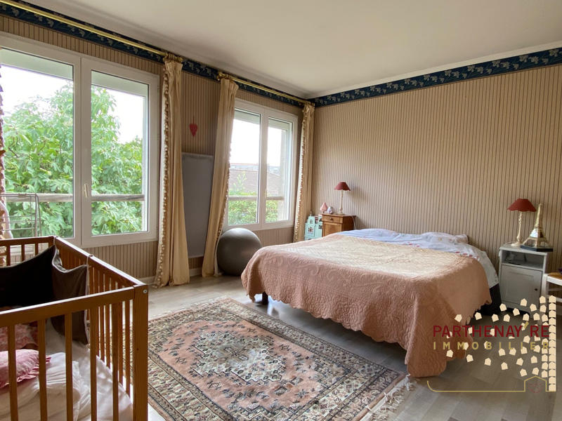 Maison - 167 m² - 7 pièces