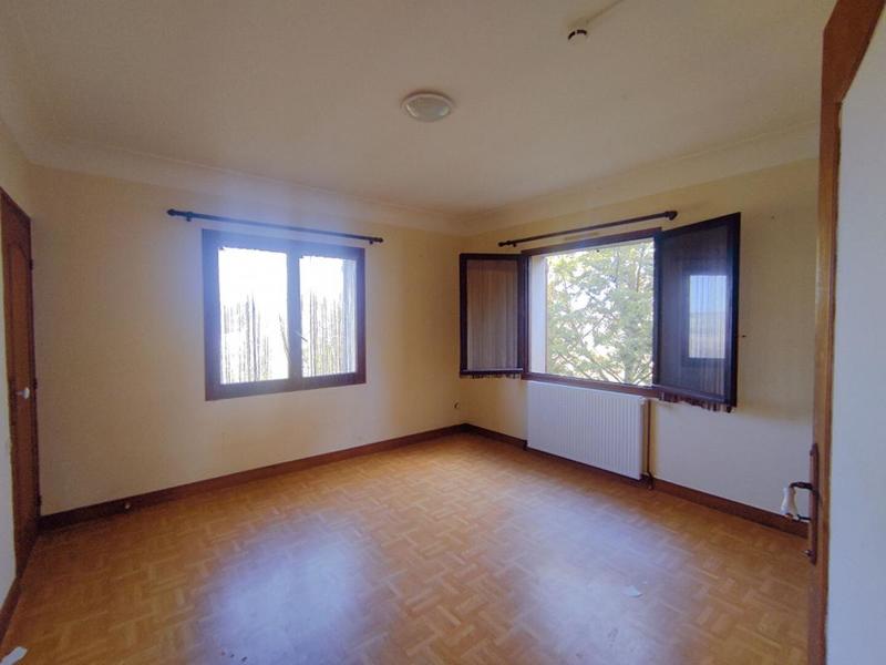 Maison - 190 m² - 8 pièces