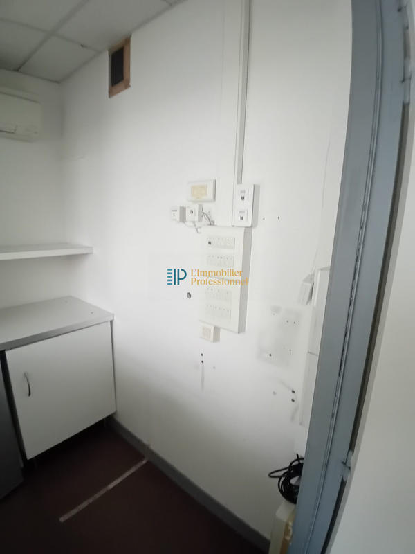 Bureau - 260 m² - 15 pièces