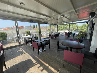 Fonds de commerce - Magasins - 200 m²