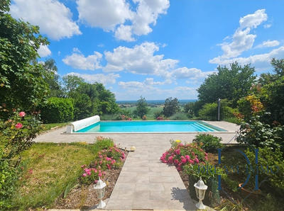 Maison - 263 m² - 7 pièces