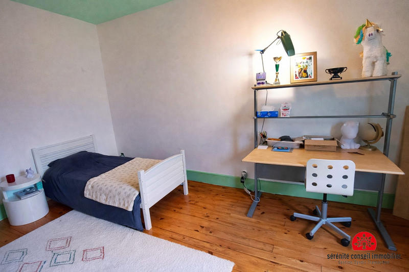 Maison - 360 m² - 9 pièces