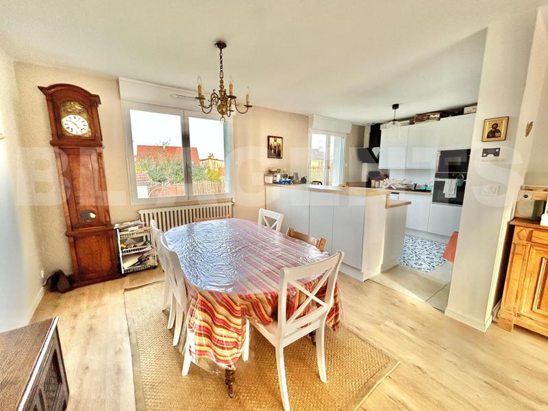 Maison - 157 m² - 7 pièces