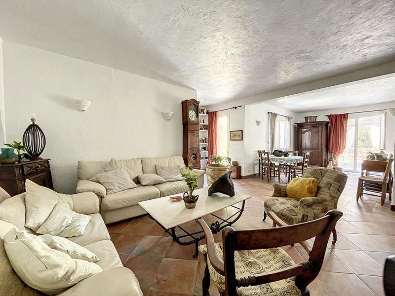 Maison - 314 m² - 7 pièces