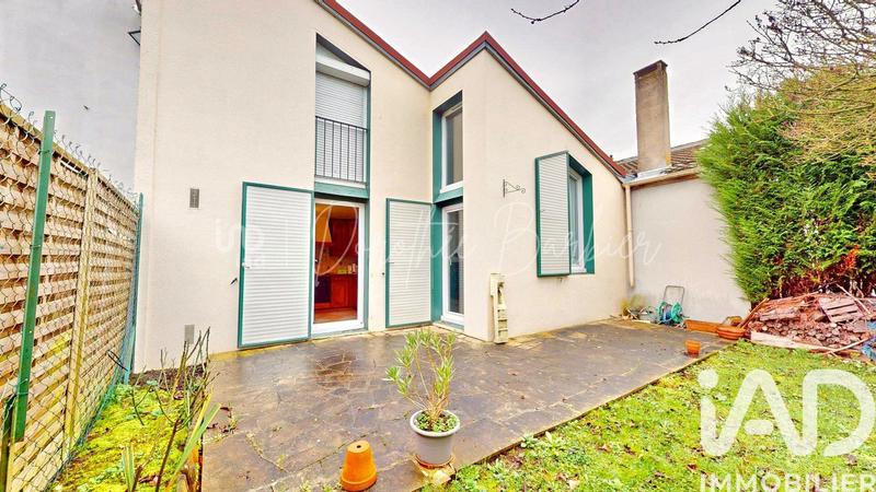 Maison - 98 m² - 4 pièces