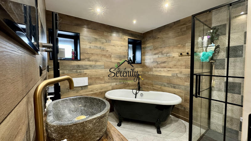 Maison - 161 m² - 7 pièces