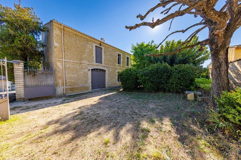 Maison - 230 m² - 8 pièces