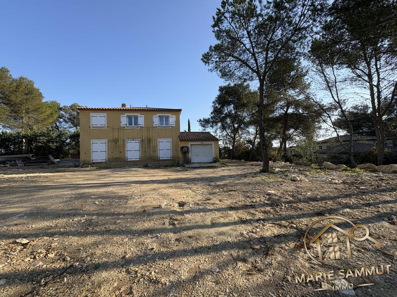 Maison traditionnelle - 170 m² - 6 pièces