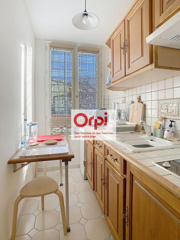 Studio - 25 m² - 1 pièce