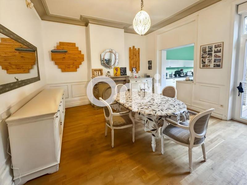 Maison - 273 m² - 6 pièces