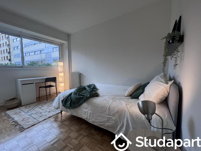 Chambre - 11 m² - 1 pièce