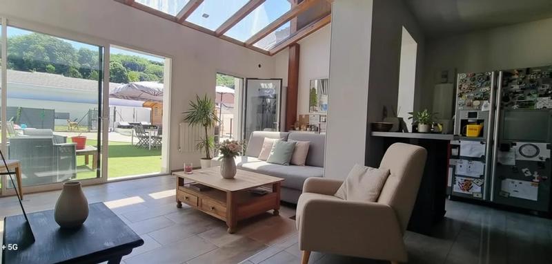 Maison - 206 m² - 7 pièces