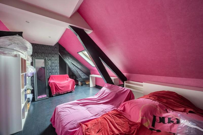 Maison - 250 m² - 7 pièces