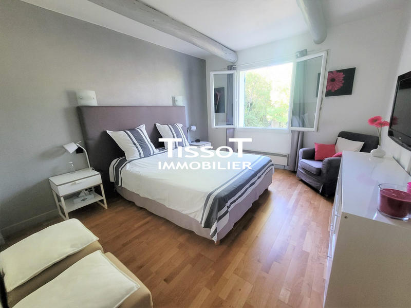 Villa - 243 m² - 11 pièces