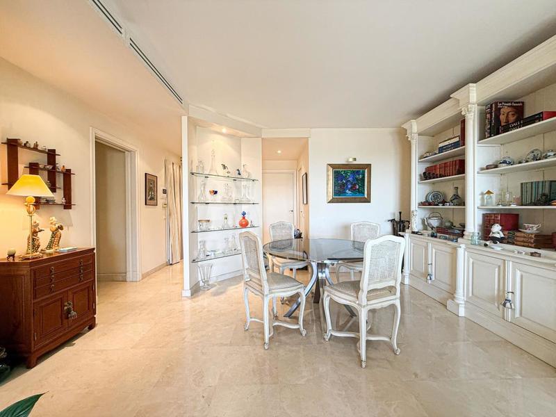 Appartement - 95 m² - 4 pièces