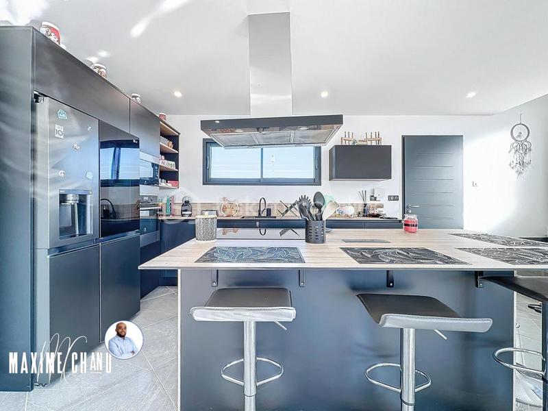 Maison - 100 m² - 4 pièces