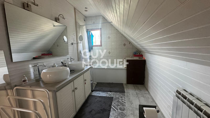 Maison - 100 m² - 5 pièces