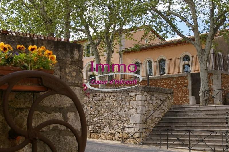 Maison - 180 m² - 8 pièces