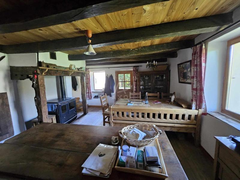 Maison - 102 m² - 4 pièces