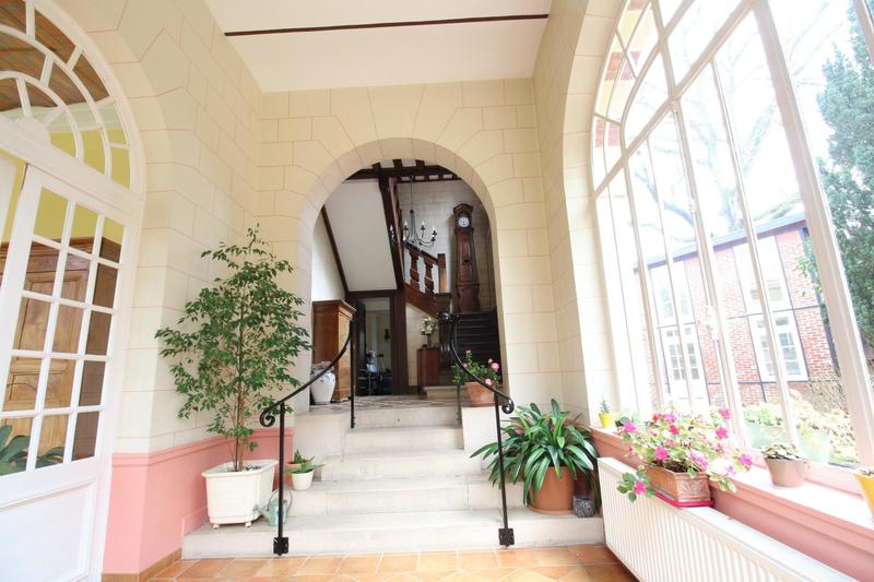 Maison - 412 m² - 11 pièces