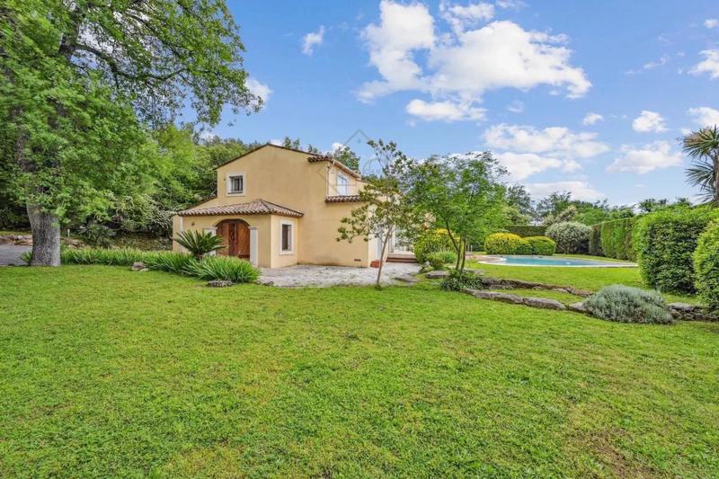 Villa - 250 m² - 7 pièces