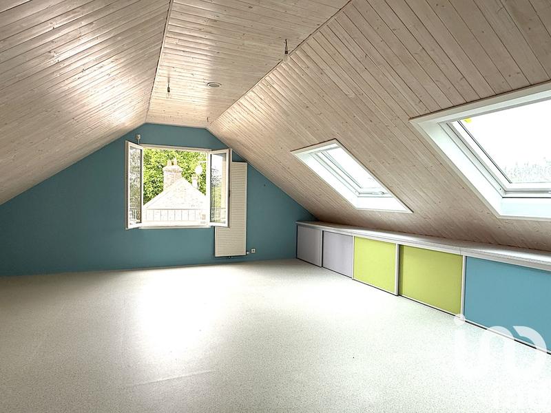 Maison - 185 m² - 8 pièces