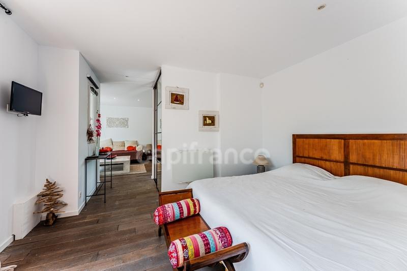 Maison d'architecte - 350 m² - 11 pièces