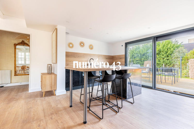 Villa - 107 m² - 6 pièces