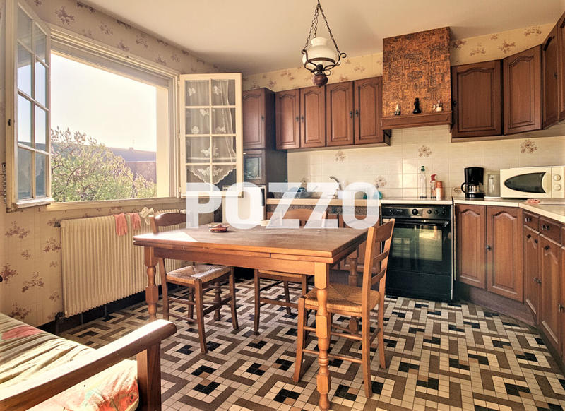 Maison - 104 m² - 6 pièces