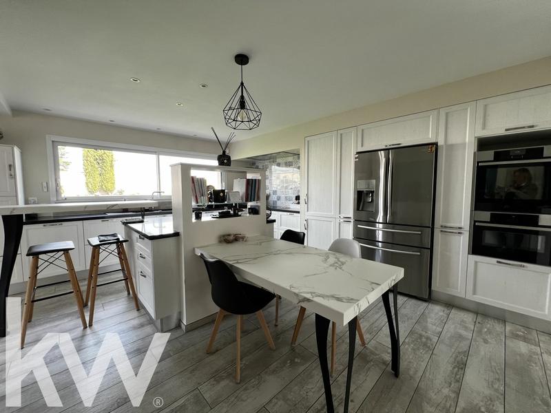 Demeure - 510 m² - 13 pièces