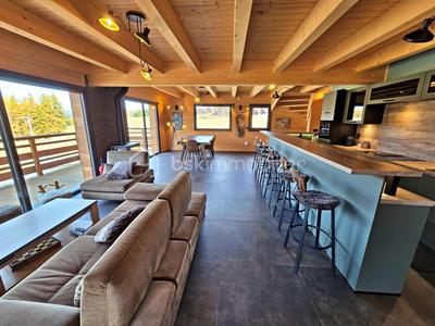 Châlet - 220 m² - 9 pièces