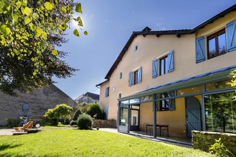 Propriété - 413 m² - 10 pièces