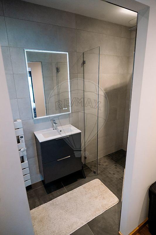 Maison - 197 m² - 7 pièces