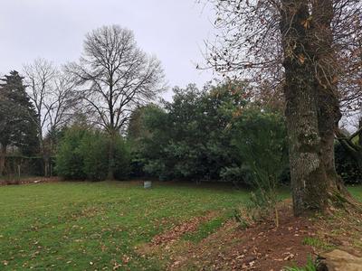 Terrain constructible - 1 000 m²