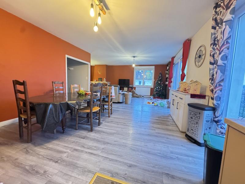 Maison - 178 m² - 6 pièces