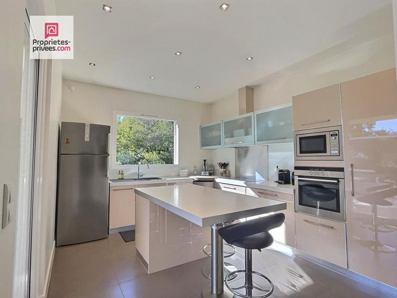 Villa - 168 m² - 6 pièces