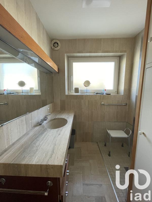 Maison - 281 m² - 11 pièces