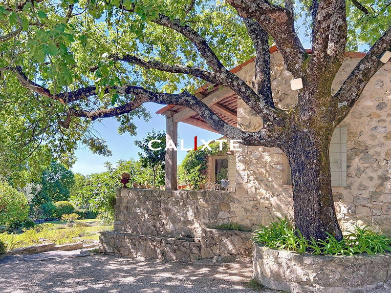 Mas - 180 m² - 6 pièces